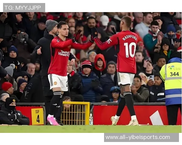 阿贾克斯惨遭欧冠0-3失利荷媒称总监欲邀滕哈赫重返执教